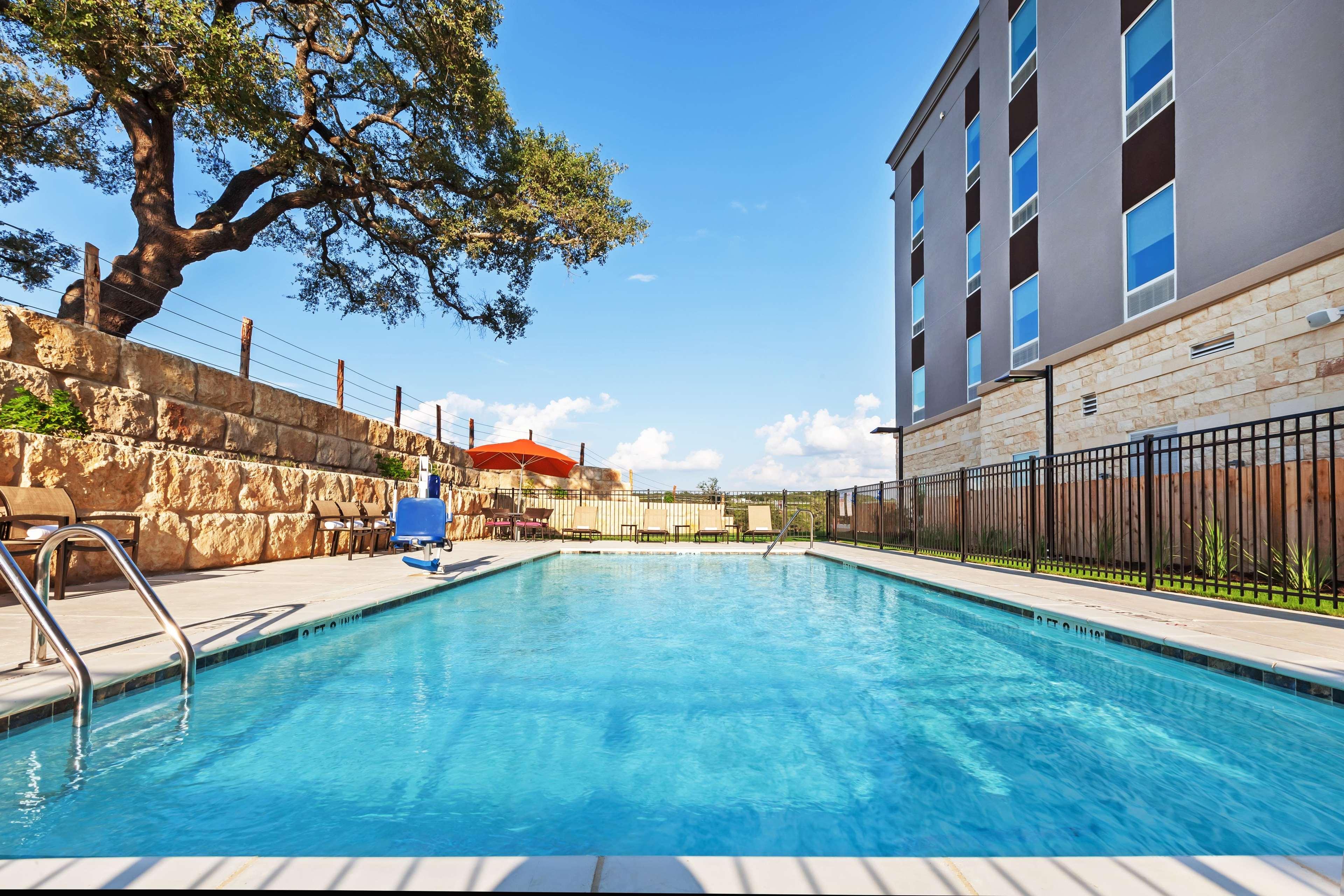 Hampton Inn By Hilton Bulverde Texas Hill Country Экстерьер фото